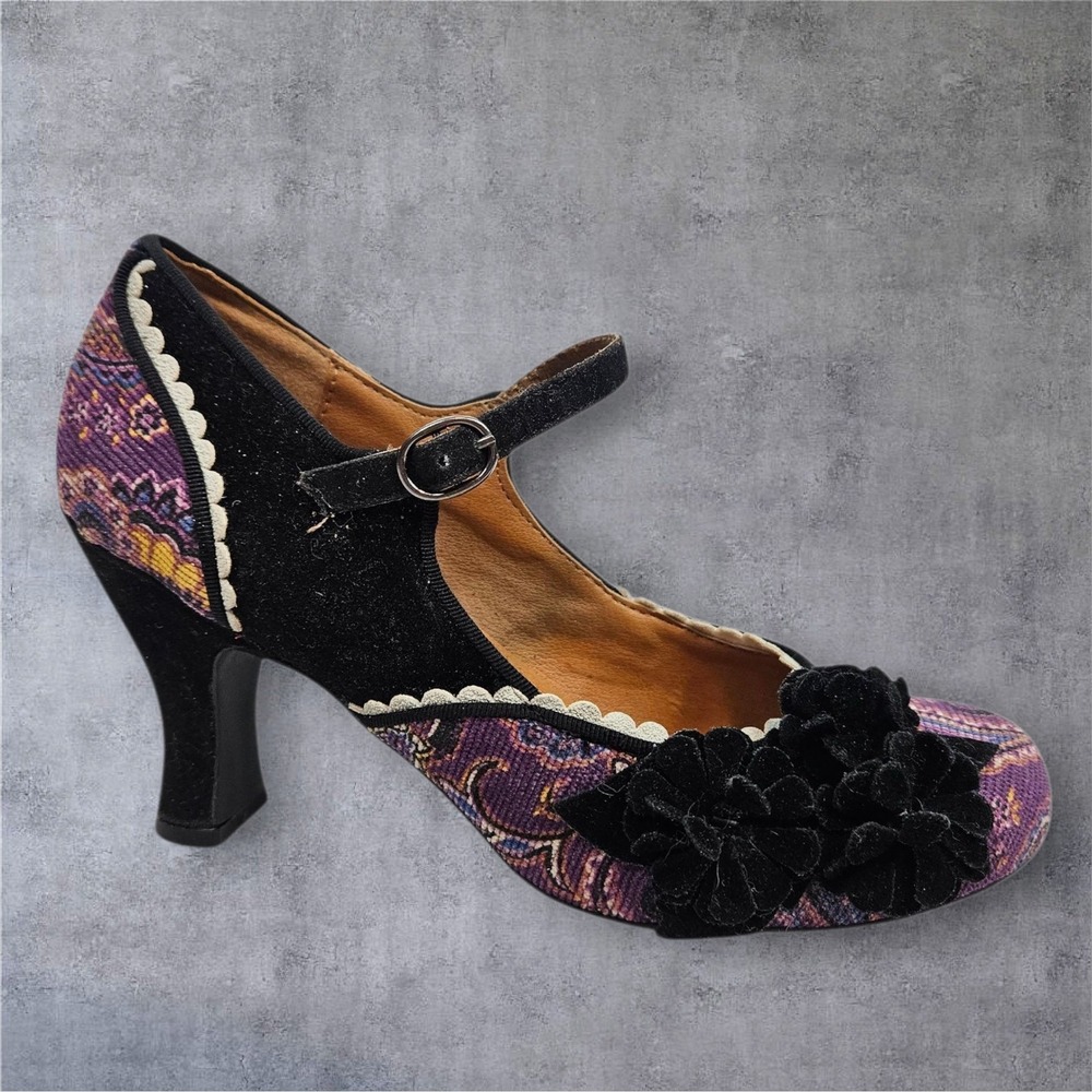 Dolce by Mojo Manxi Mary Jane Heels Black Velvet Flower Mary Jane Heels Size 6